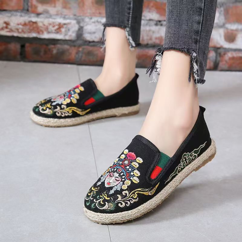 Women Flat Sole Embroidered Cl - Embroidery Shoes ulasan dan harga